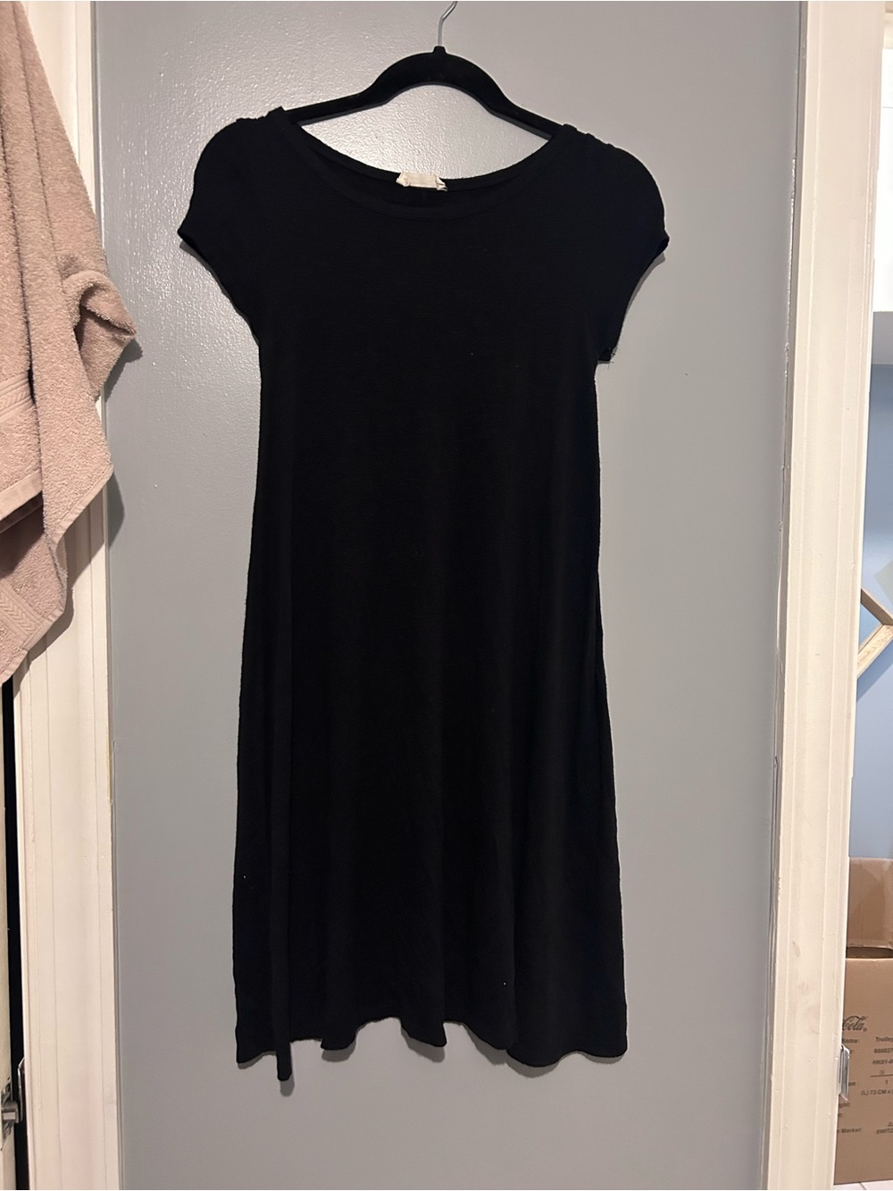 & Other Stories Black Short-Sleeve Midi Swing Dress
